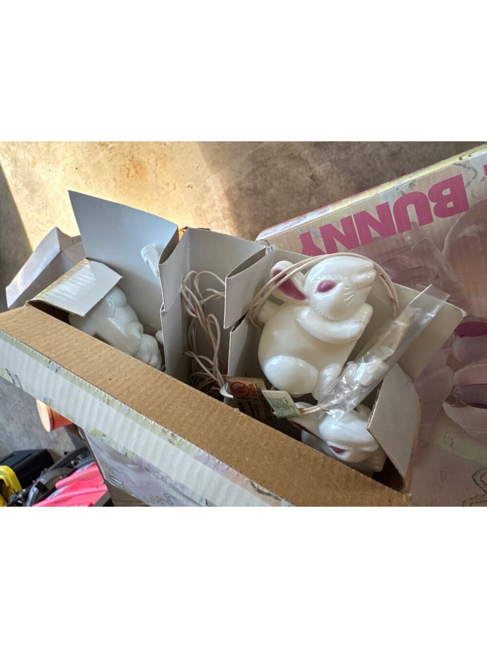 NIB NOS Vintage White Easter Bunny Rabbit Indoor Outdoor 10 String Light Set Set